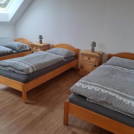 Pension Na Statku- Konsky Apartman Malenitz المظهر الخارجي الصورة