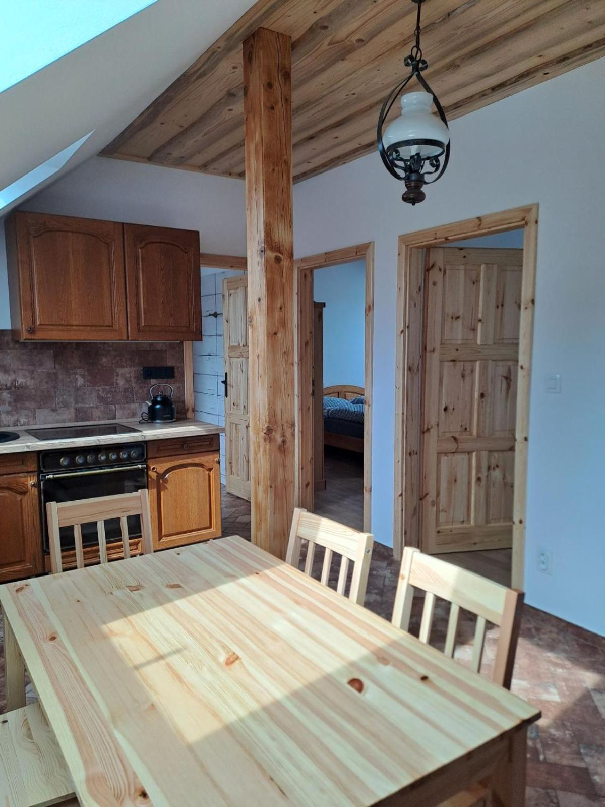 Pension Na Statku- Konsky Apartman Malenitz المظهر الخارجي الصورة